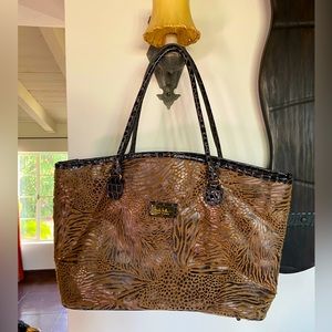 Nicole Miller New York roomy but smart tote